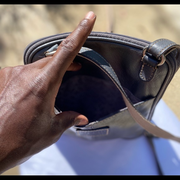 NW Fossil Leather Crossbody Bag Sz 9”X8” - Picture 8 of 16